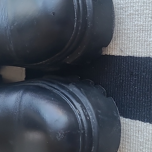 ZARA Leather Ankle Boots with Lug Sole - Picture 11 of 11